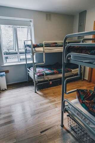 Хостелы Abbey Court Hostel Дублин Кровать в общем 4-местном номере для мужчин и женщин-5